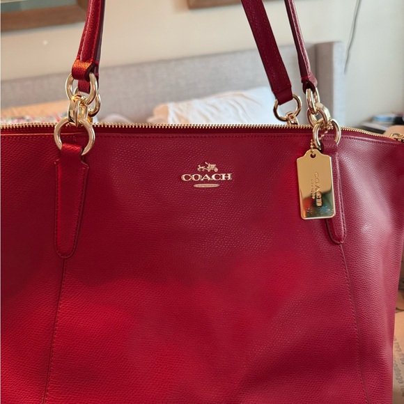 Coach Red Leather Women's Bag - Picture 2 of 8
